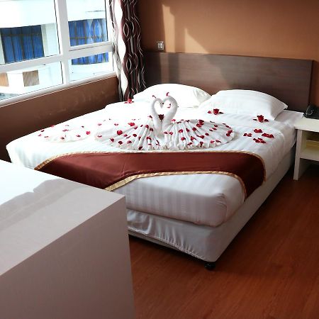 Beauty Land Hotel Yangon Exterior photo