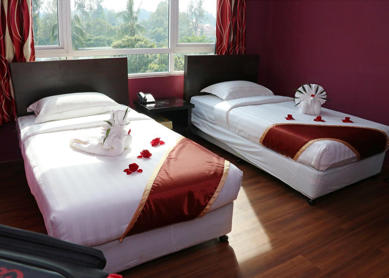 Beauty Land Hotel Yangon Exterior photo