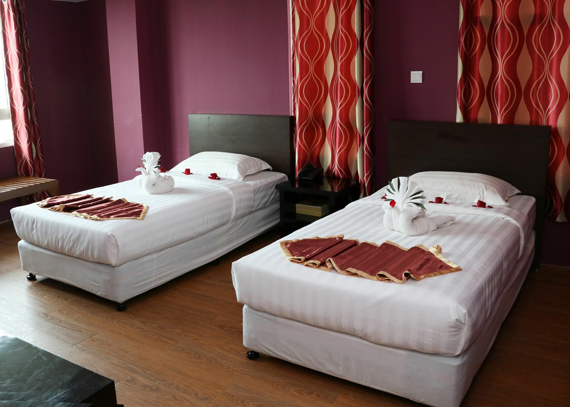Beauty Land Hotel Yangon Exterior photo