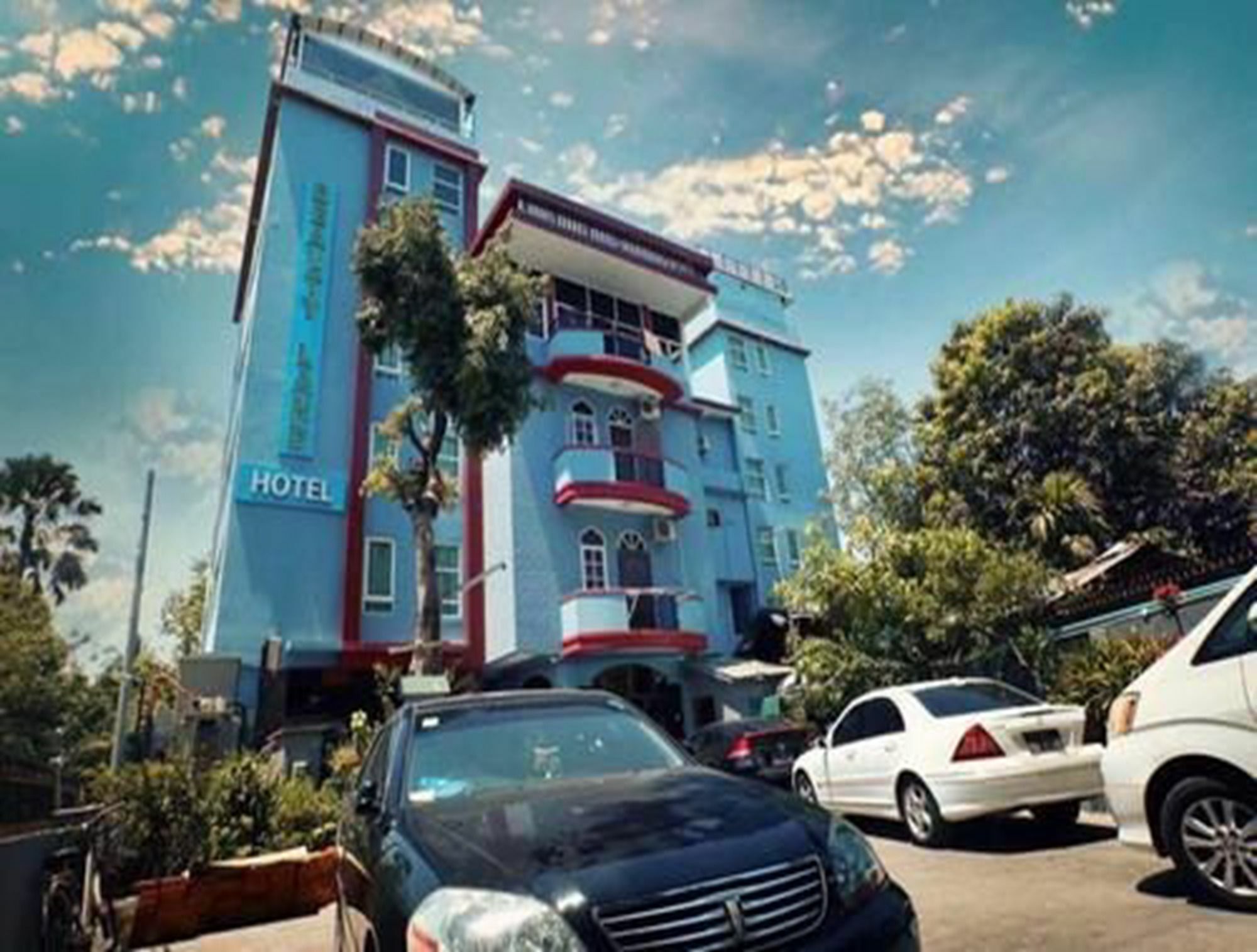 Beauty Land Hotel Yangon Exterior photo